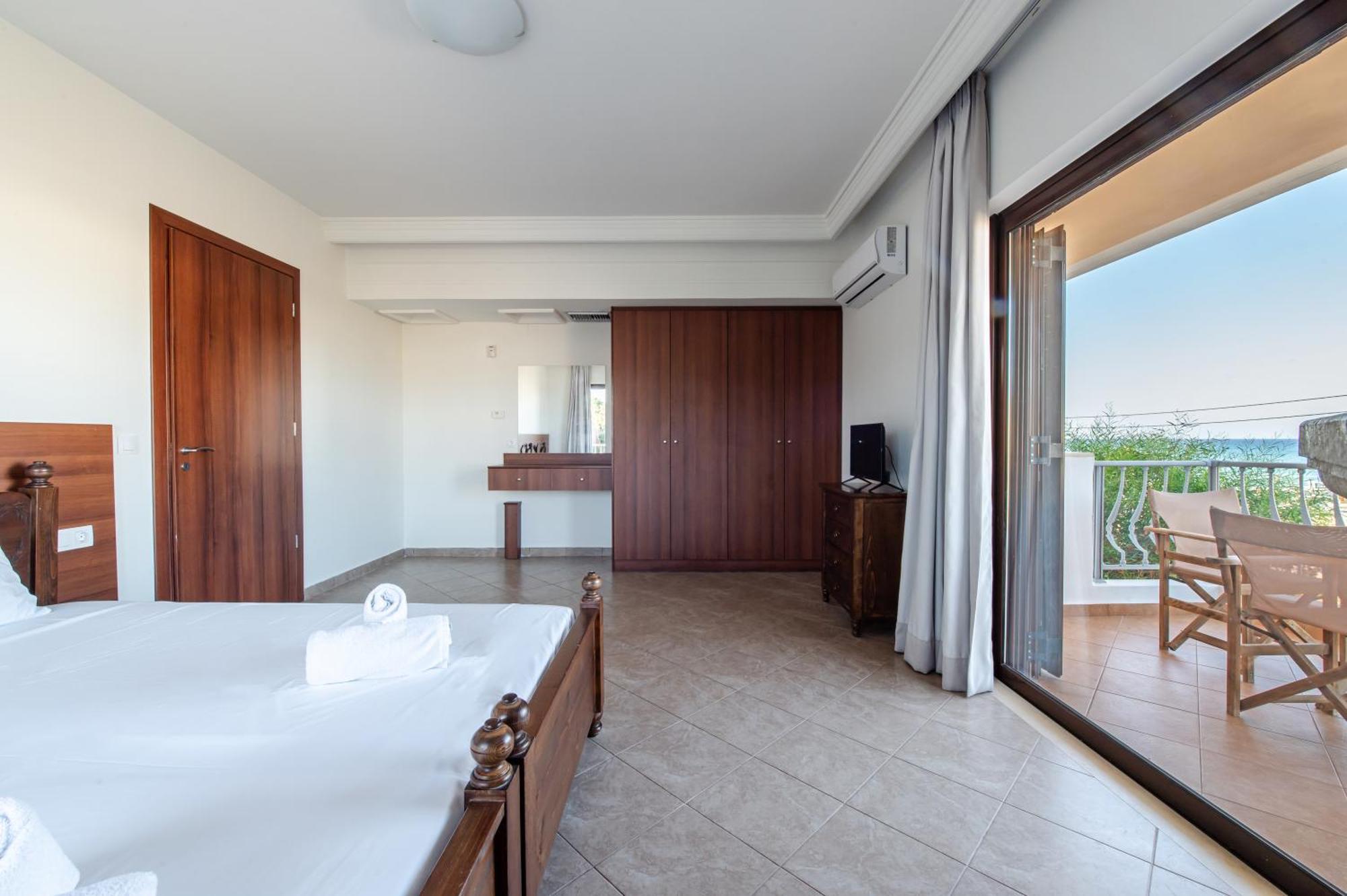 Kahlua Bay Apartments Hersonissos  Eksteriør billede